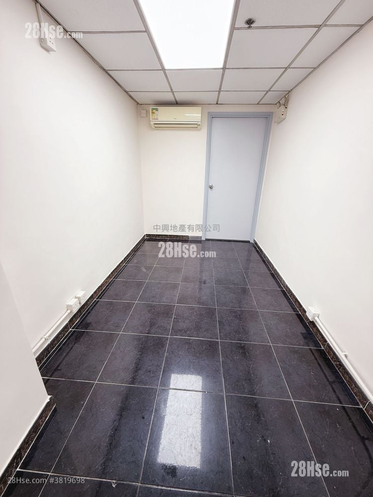 鴻寶商業大廈 售盤 1 廁所 560 平方呎