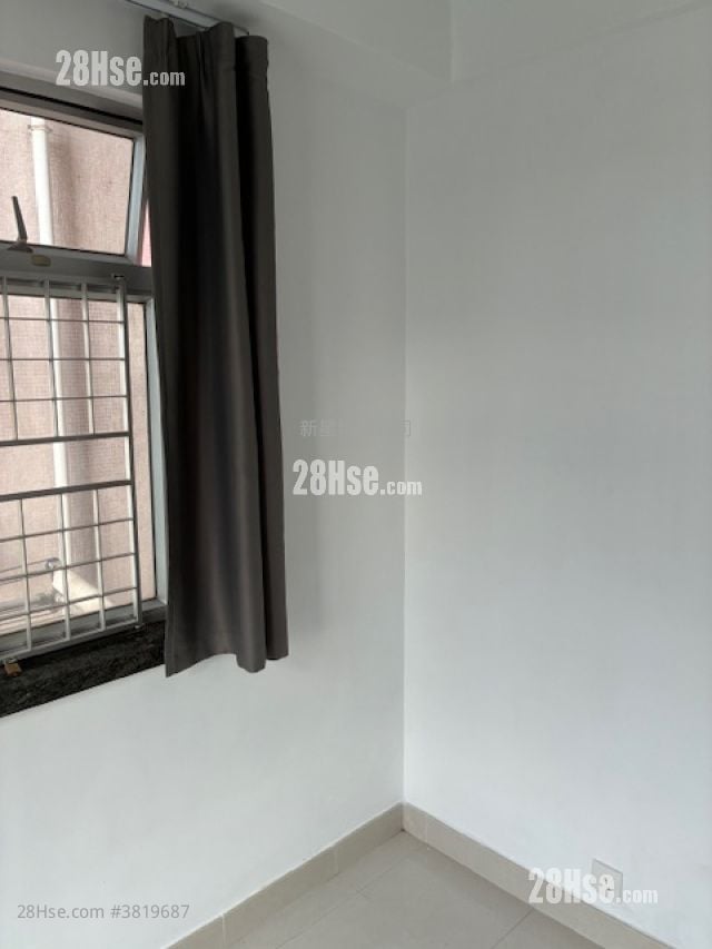 Sheung Shui Centre Rental 2 Bedrooms , 1 Bathroom 351 ft²