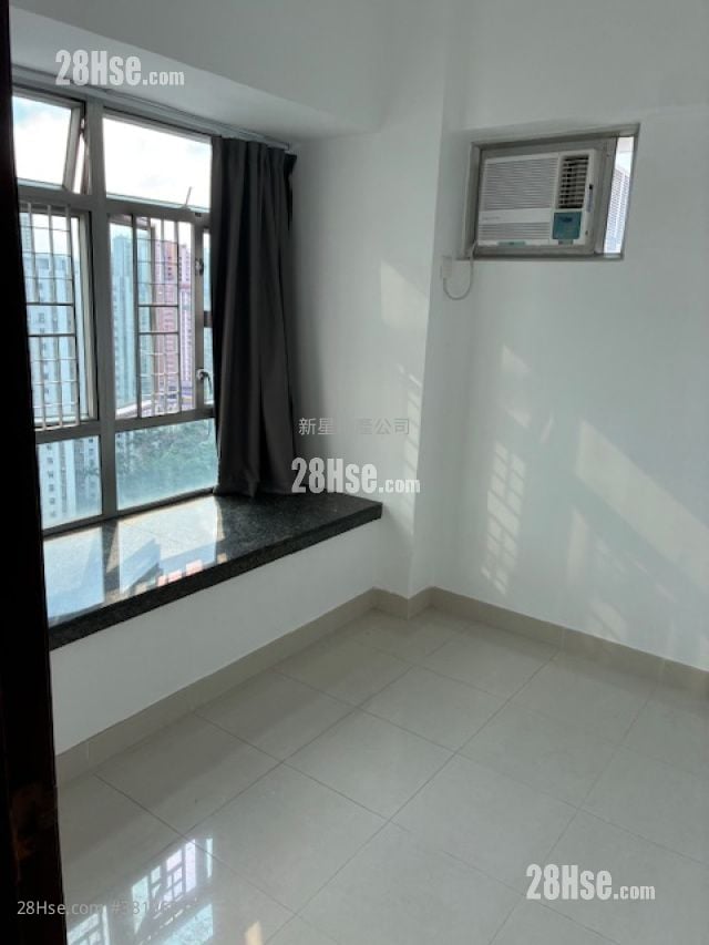 Sheung Shui Centre Rental 2 Bedrooms , 1 Bathroom 351 ft²