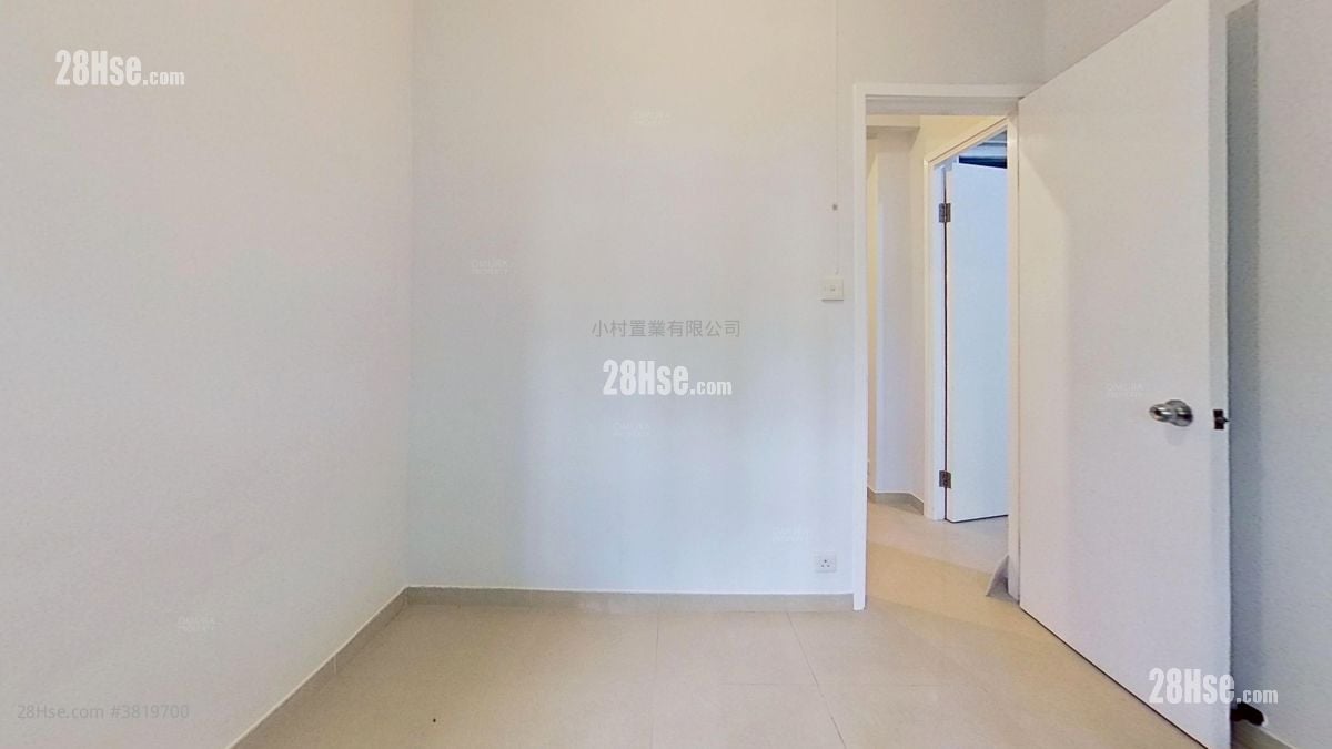 金海大厦 租盘 2 房 , 1 浴室 357 平方尺