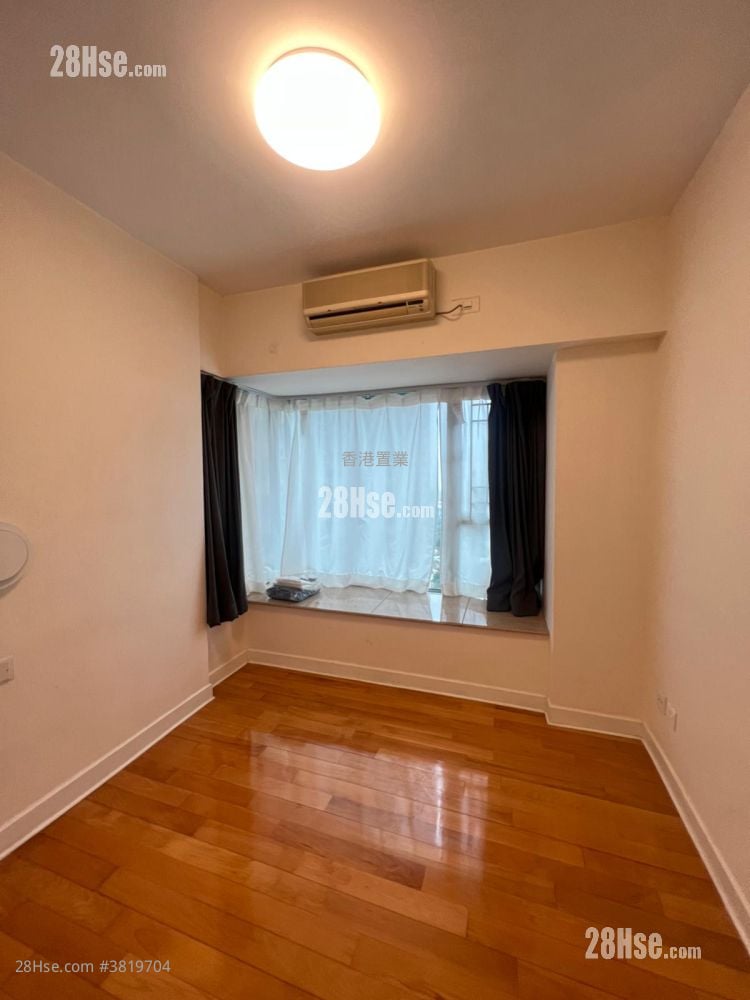 Island Harbourview Sell 2 Bedrooms , 1 Bathroom 459 ft²