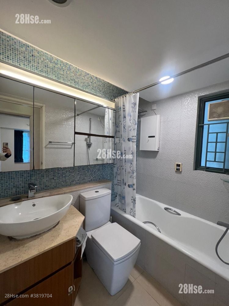 Island Harbourview Sell 2 Bedrooms , 1 Bathroom 459 ft²