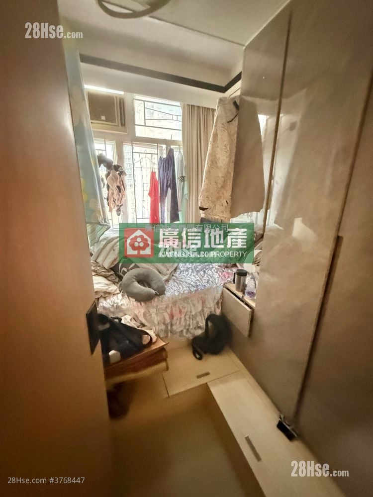 中英樓 售盤 3 房 , 1 浴室 435 平方呎