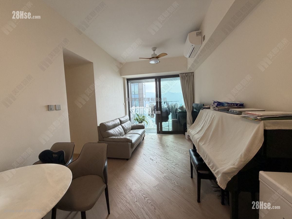 The Arles Sell 3 Bedrooms , 1 Bathroom 676 ft²