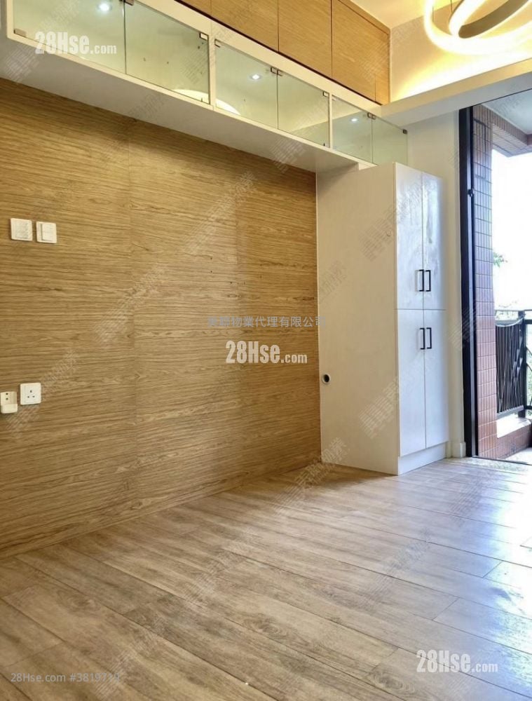 Noble Hill Sell 2 Bedrooms 509 ft²