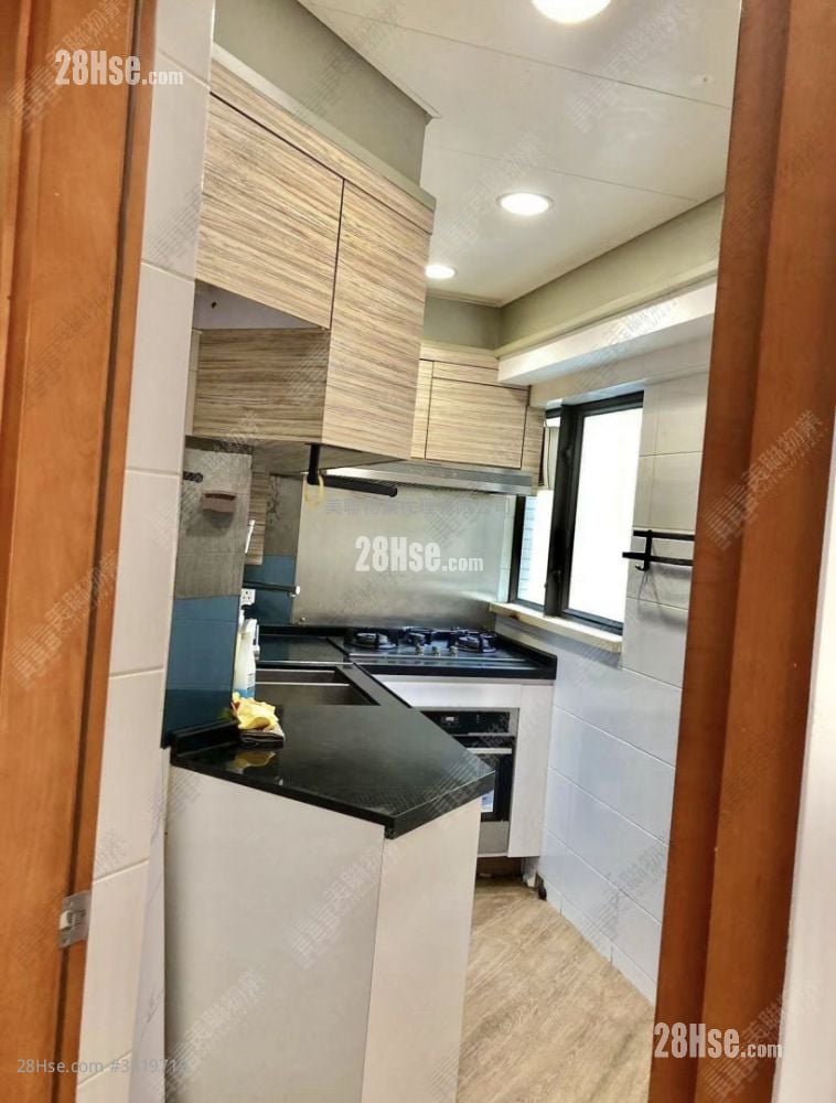 Noble Hill Sell 2 Bedrooms 509 ft²