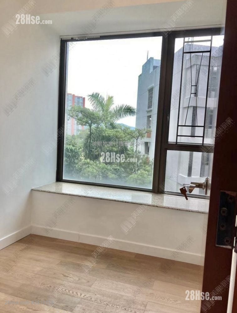 Noble Hill Sell 2 Bedrooms 509 ft²