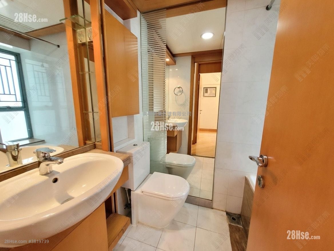 Aquamarine Sell 3 Bedrooms , 1 Bathroom 588 ft²