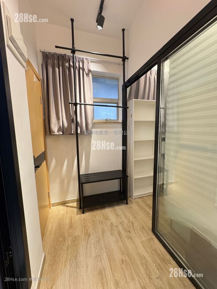 蟾宮大廈 租盤 150 平方呎