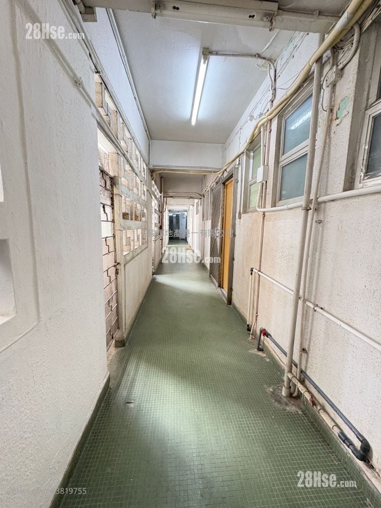 蟾宮大廈 租盤 150 平方呎