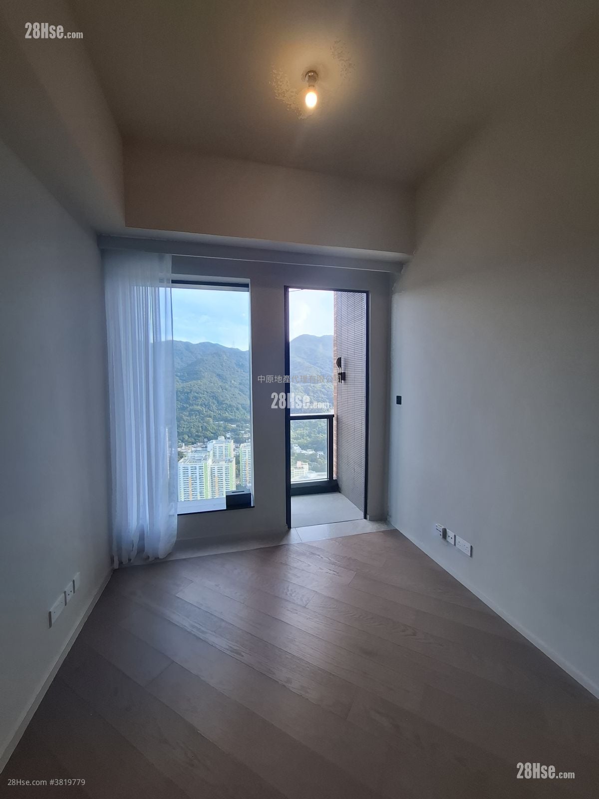 柏傲莊 售盤 3 房 , 2 浴室 679 平方呎