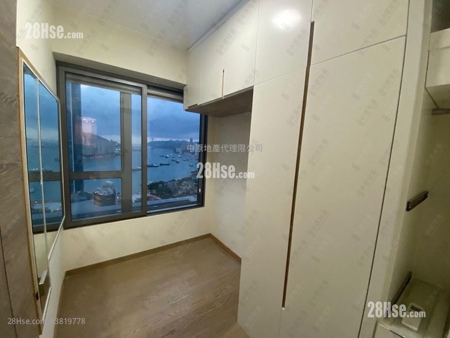 Aurora Rental 3 Bedrooms , 2 Bathrooms 644 ft²