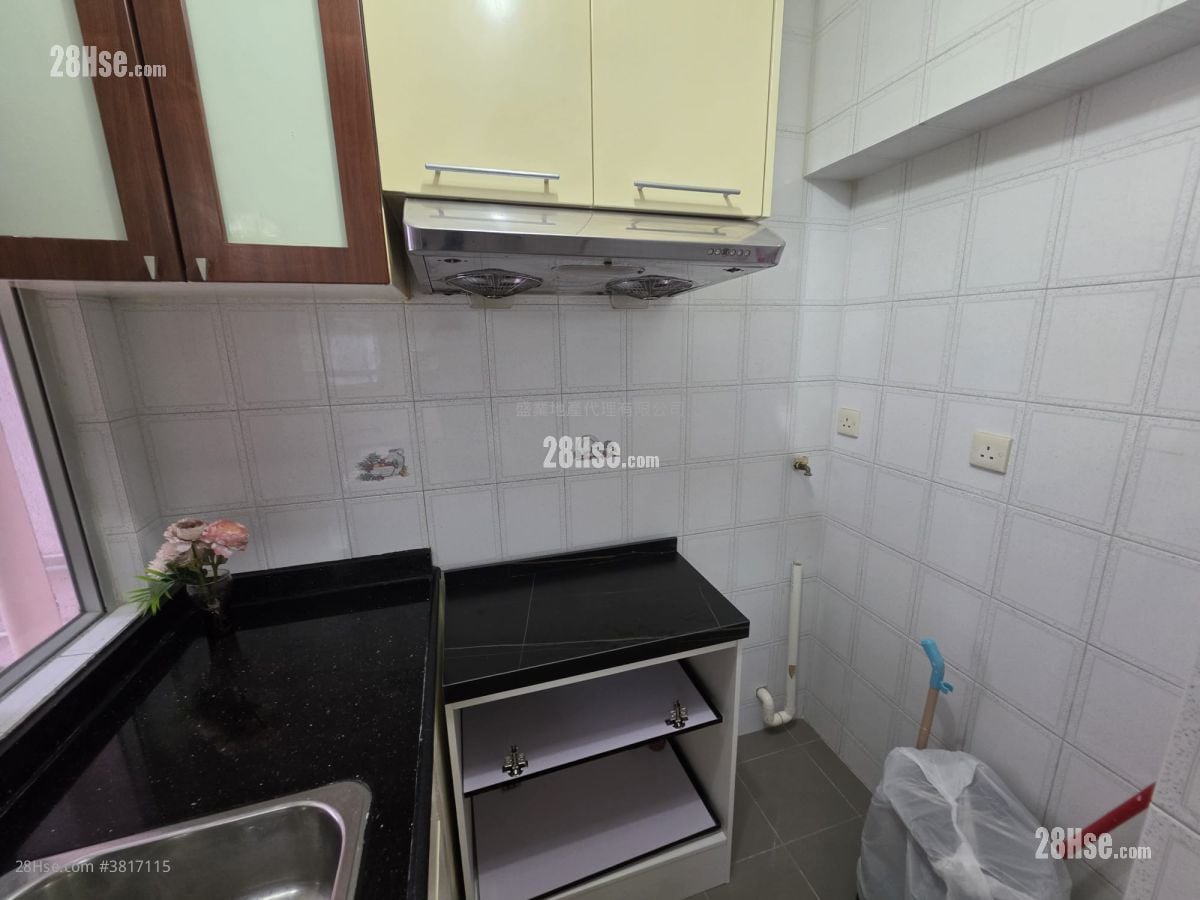 Tsuen Wan Centre Rental 2 Bedrooms , 1 Bathroom 377 ft²