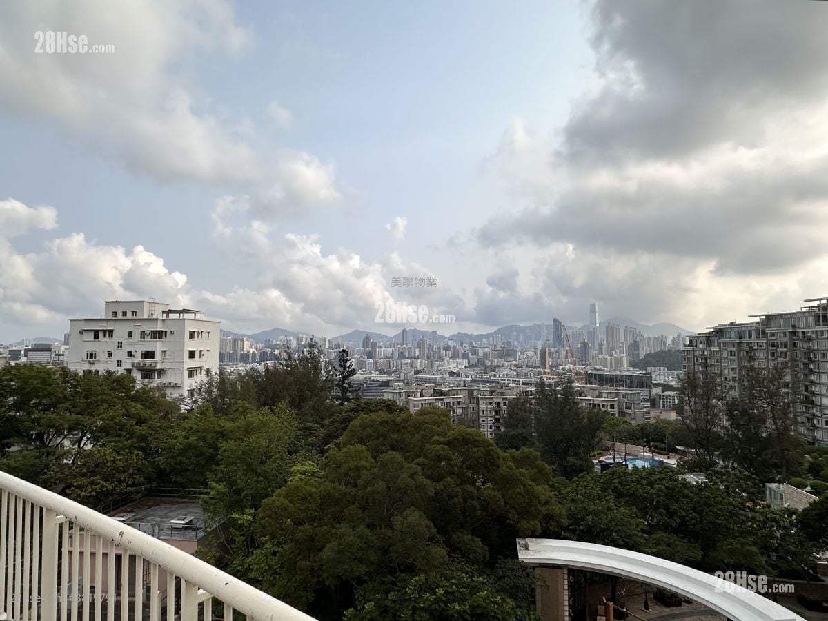 Lu Garden Sell 4 Bedrooms 2,135 ft²