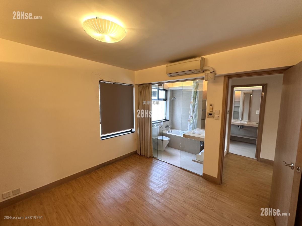 Lu Garden Sell 4 Bedrooms 2,135 ft²