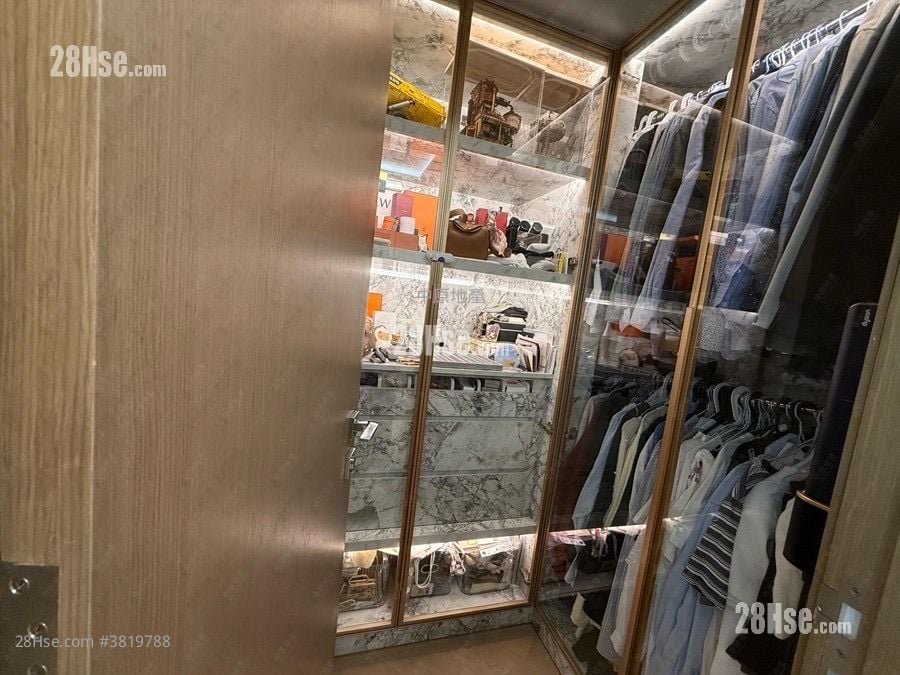 Double Cove Sell 2 Bedrooms , 1 Bathroom 497 ft²