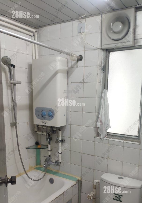 Sunningdale Garden Sell 2 Bedrooms , 1 Bathroom 428 ft²