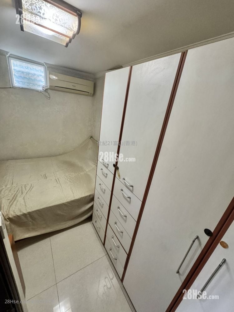 Fu Keung Court Sell 3 Bedrooms 577 ft²