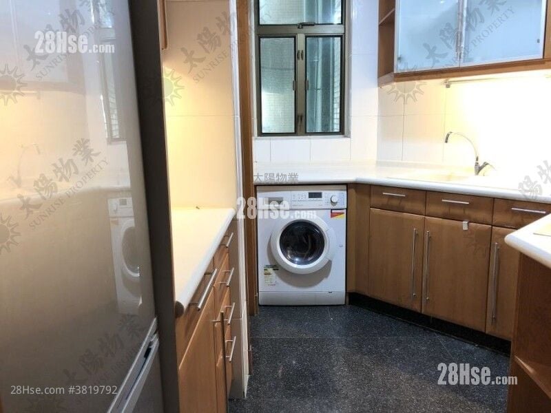 Royal Peninsula Sell 3 Bedrooms 647 ft²