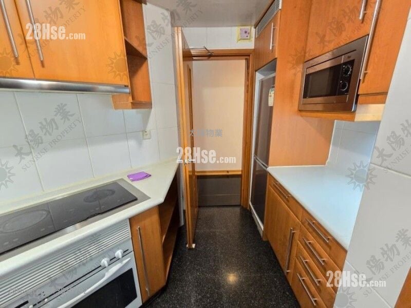 Royal Peninsula Sell 3 Bedrooms 647 ft²