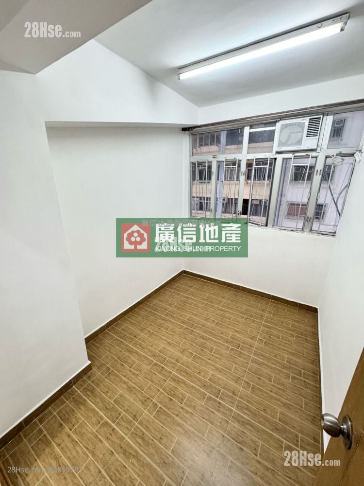 唐楼 售盘 5+ 房 648 平方尺