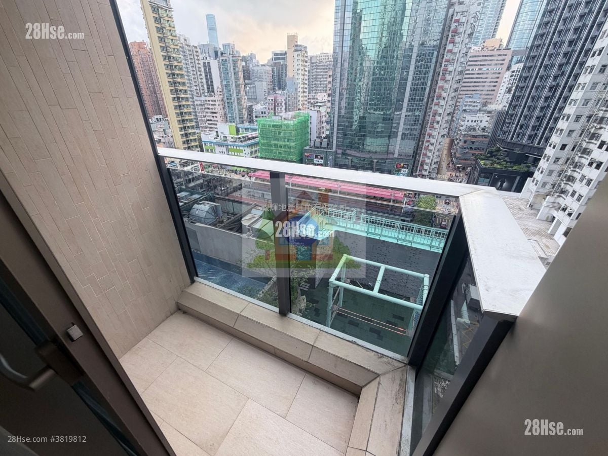 Macpherson Place Rental 2 Bedrooms , 1 Bathroom 561 ft²