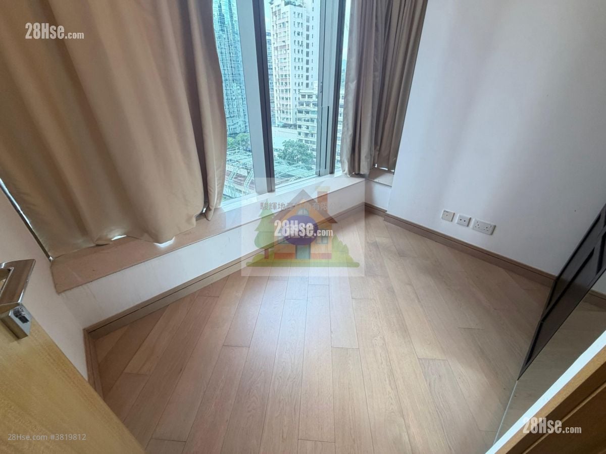 Macpherson Place Rental 2 Bedrooms , 1 Bathroom 561 ft²