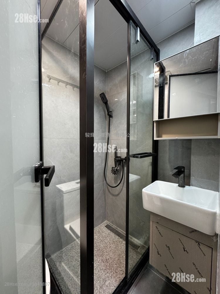 Lee Wah Building Rental 160 ft²