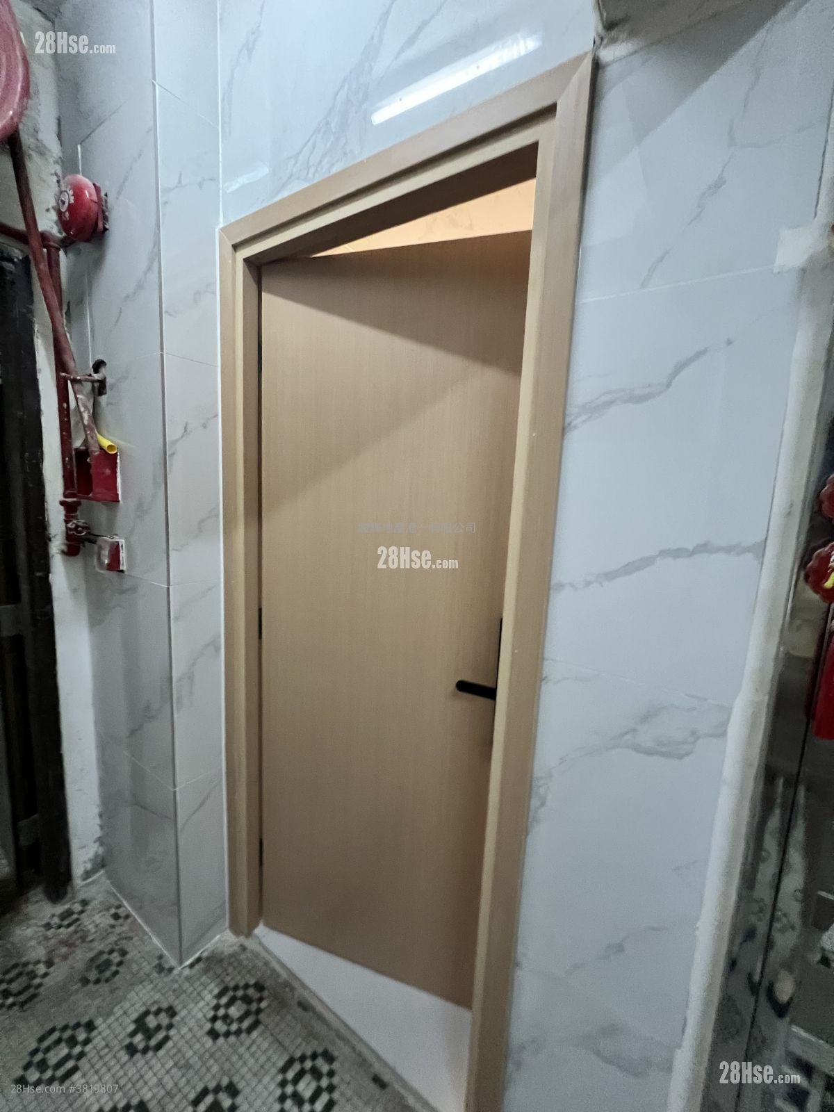 Lee Wah Building Rental 160 ft²