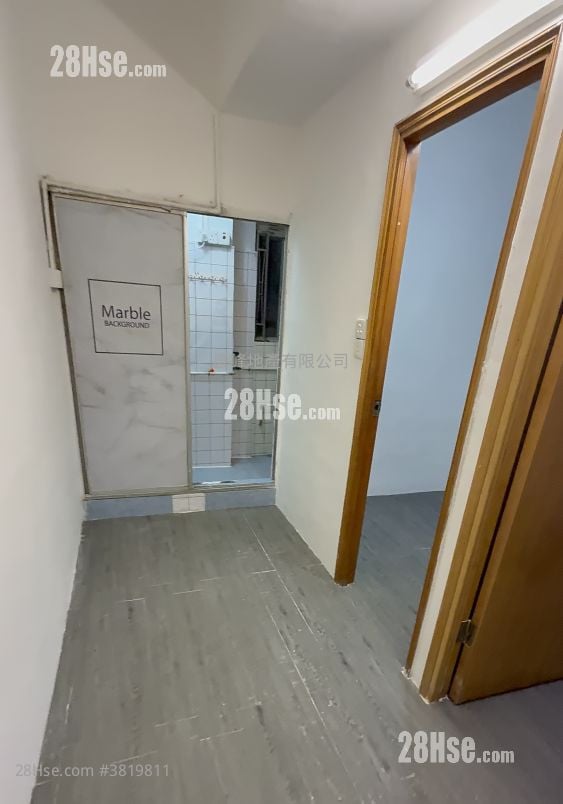 唐樓 租盤 2 房 250 平方呎