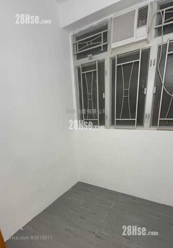 唐樓 租盤 2 房 250 平方呎