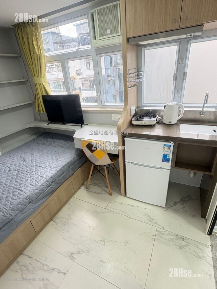 Diamond Mansion Rental 130 ft²