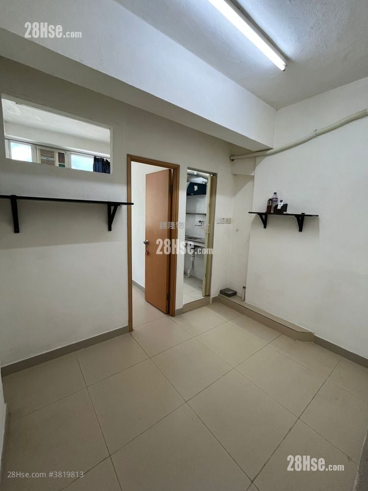 唐楼 售盘 3 房 , 1 浴室 656 平方尺