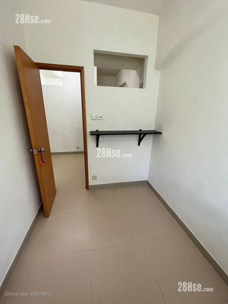 唐楼 售盘 3 房 , 1 浴室 656 平方尺