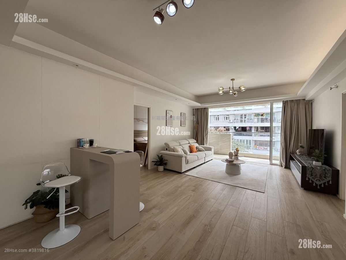 Sau Lai Garden Sell 5+ Bedrooms 2,655 ft²