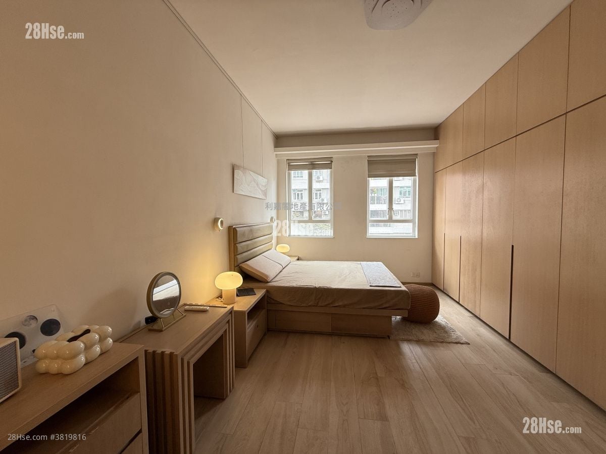 Sau Lai Garden Sell 5+ Bedrooms 2,655 ft²