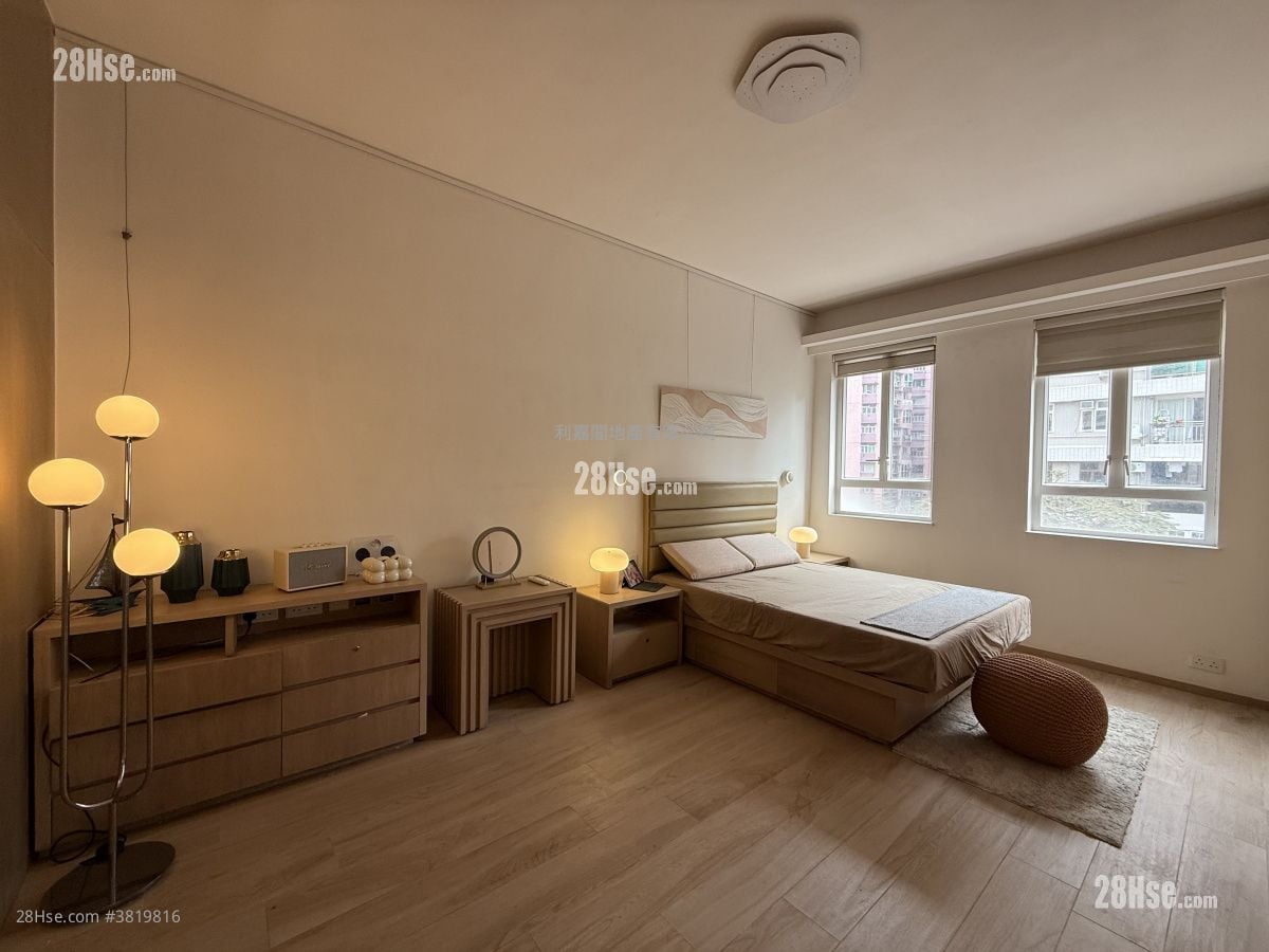 Sau Lai Garden Sell 5+ Bedrooms 2,655 ft²