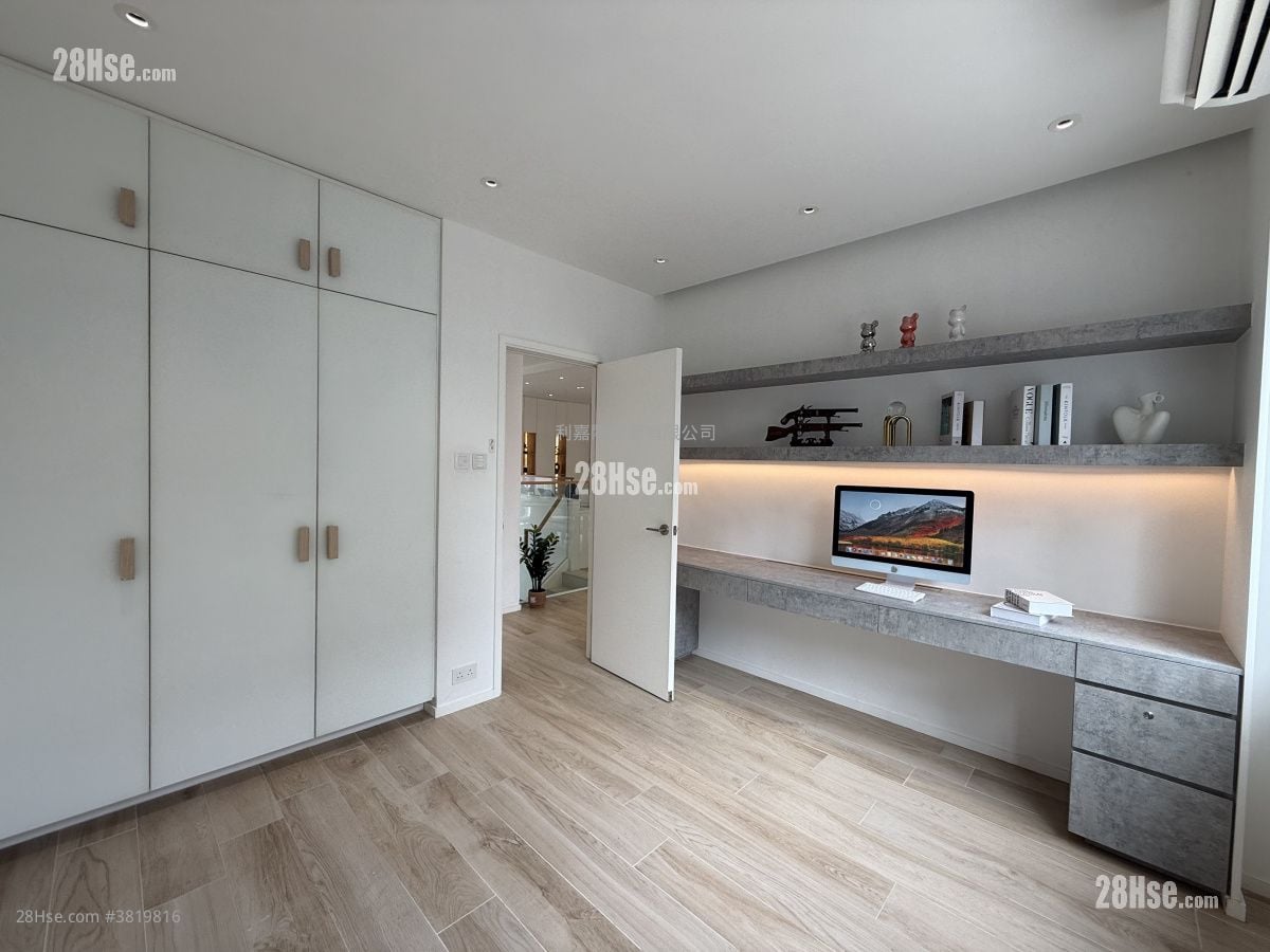 Sau Lai Garden Sell 5+ Bedrooms 2,655 ft²