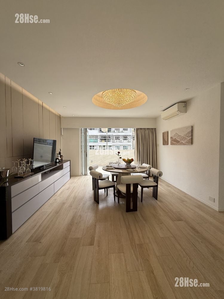 Sau Lai Garden Sell 5+ Bedrooms 2,655 ft²