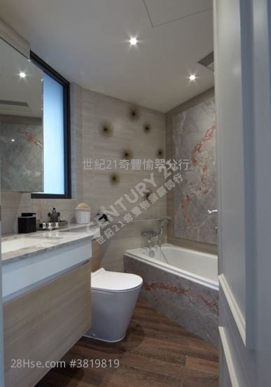 Dragons Range Sell 3 Bedrooms , 2 Bathrooms 946 ft²