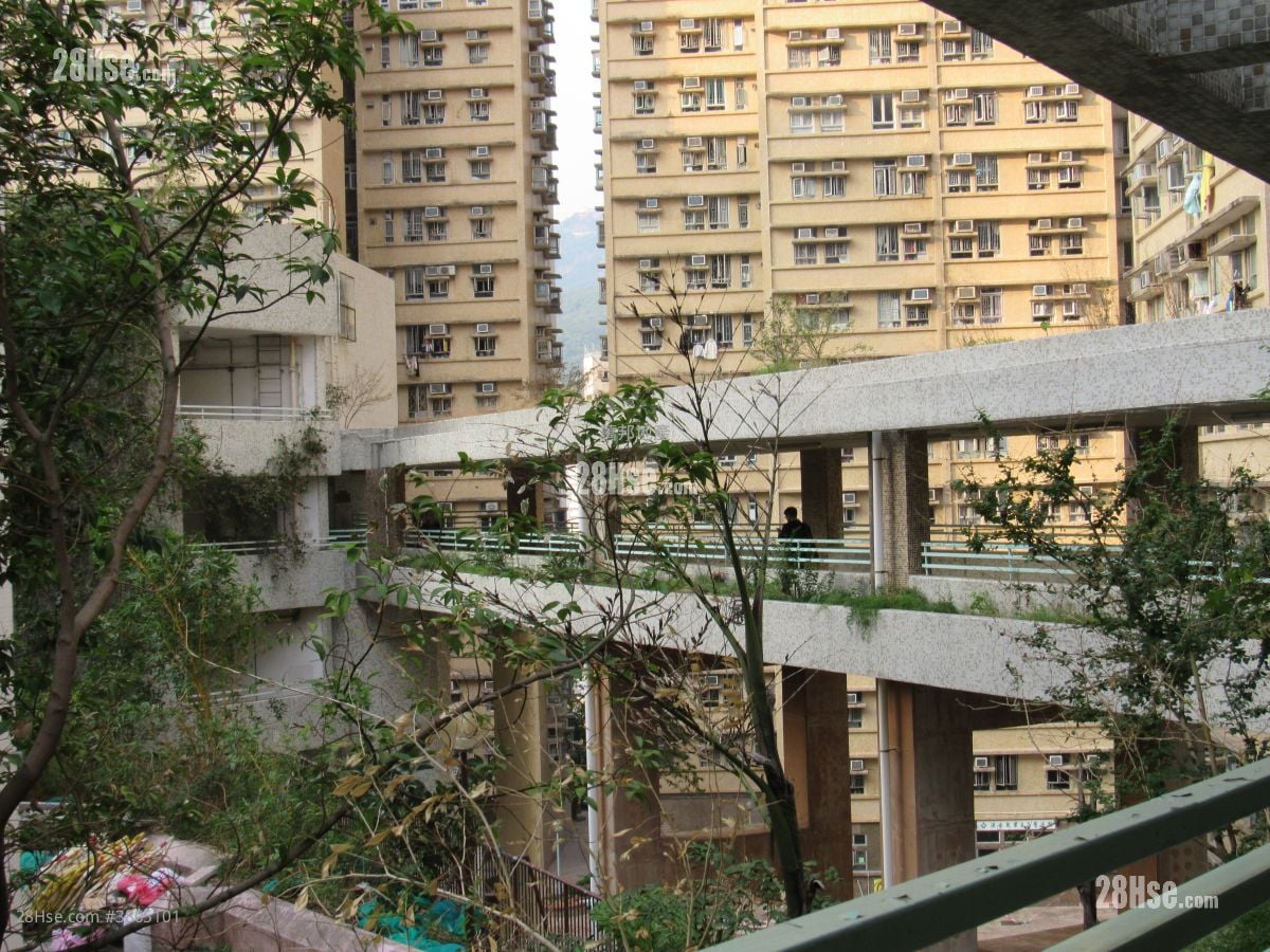 Yue On Court Sell 2 Bedrooms , 1 Bathroom 469 ft²