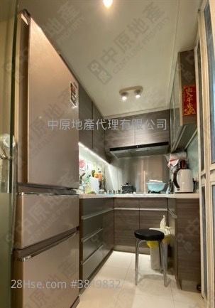 Village Gardens Sell 2 Bedrooms , 2 Bathrooms 801 ft²