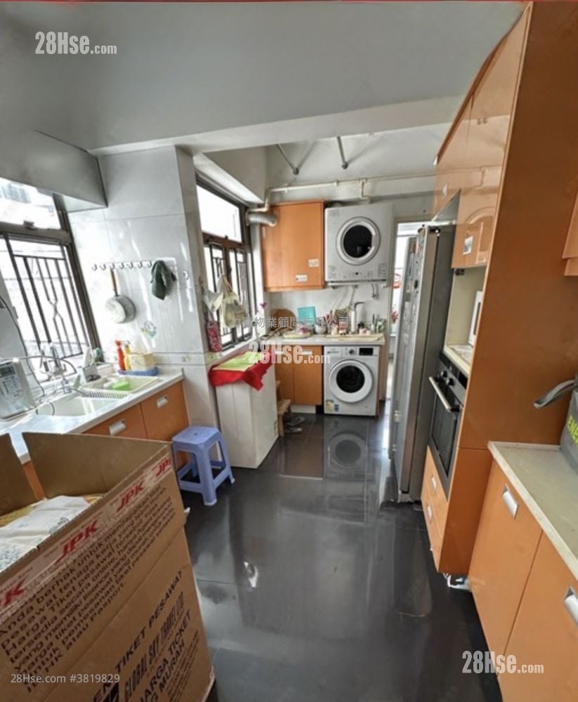 Villa Monte Rosa Sell 4 Bedrooms , 3 Bathrooms 2,090 ft²