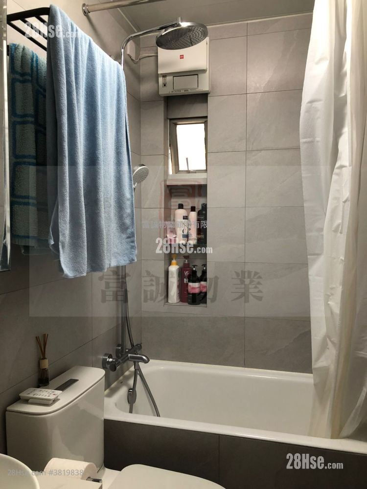 油翠苑 售盘 3 房 , 1 浴室 553 平方尺