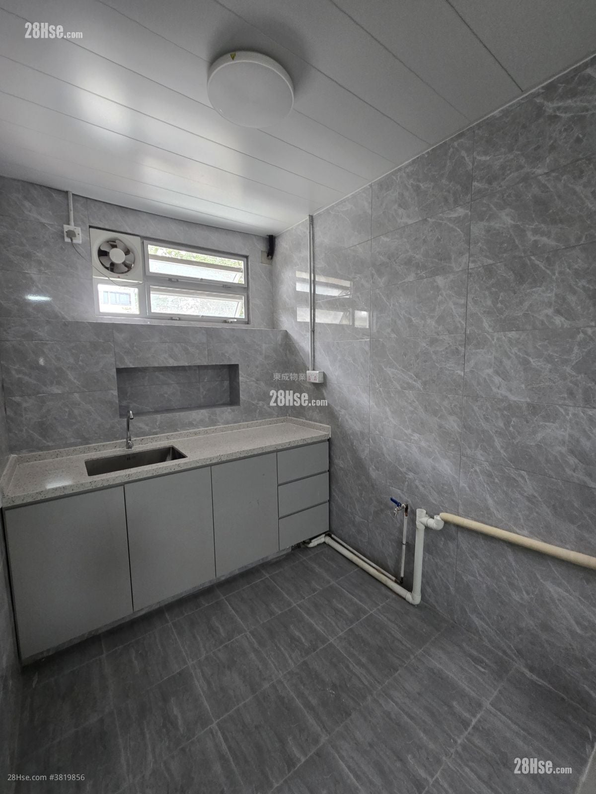 Village Rental 1 Bedroom , 1 Bathroom 300 ft²