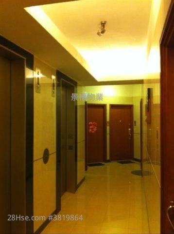 The Oakridge Sell 3 Bedrooms , 2 Bathrooms 593 ft²