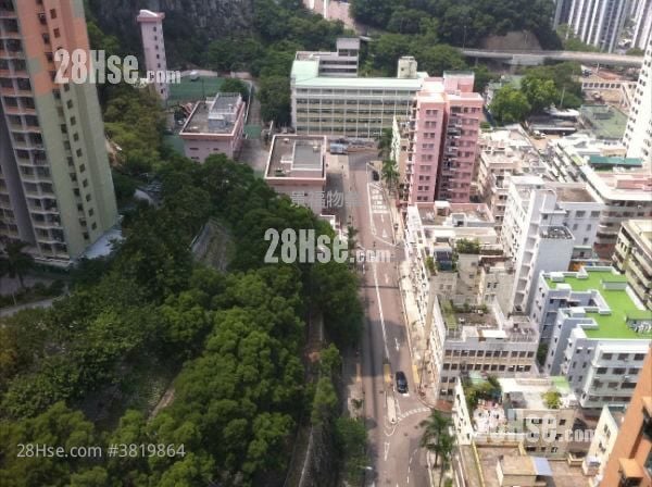 The Oakridge Sell 3 Bedrooms , 2 Bathrooms 593 ft²