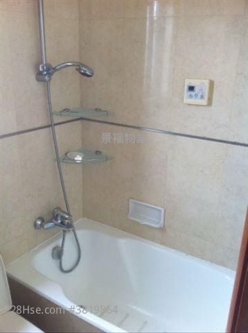 The Oakridge Sell 3 Bedrooms , 2 Bathrooms 593 ft²