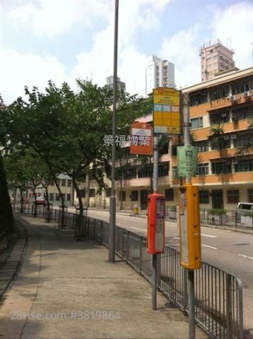 The Oakridge Sell 3 Bedrooms , 2 Bathrooms 593 ft²