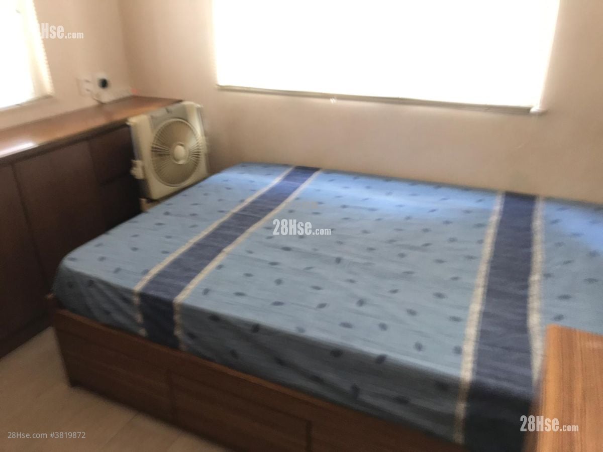 Hang Lung Bank Eastern Branch Building Sell 2 Bedrooms , 1 Bathroom 485 ft²